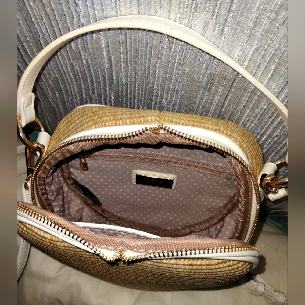 Heart-Shaped Woven Crossbody Bag NWOT - Picture 5 of 5